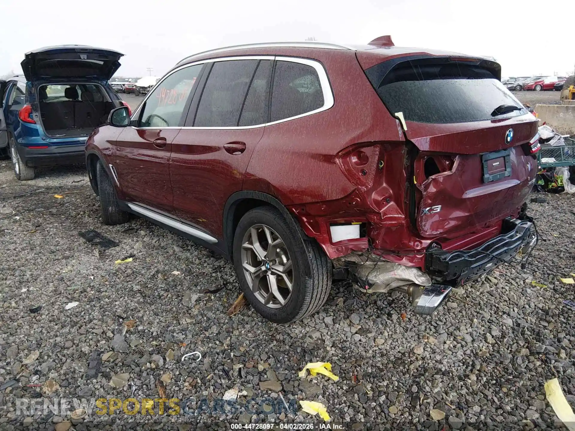 3 Photograph of a damaged car 5UX53DP06N9K97335 BMW X3 2022