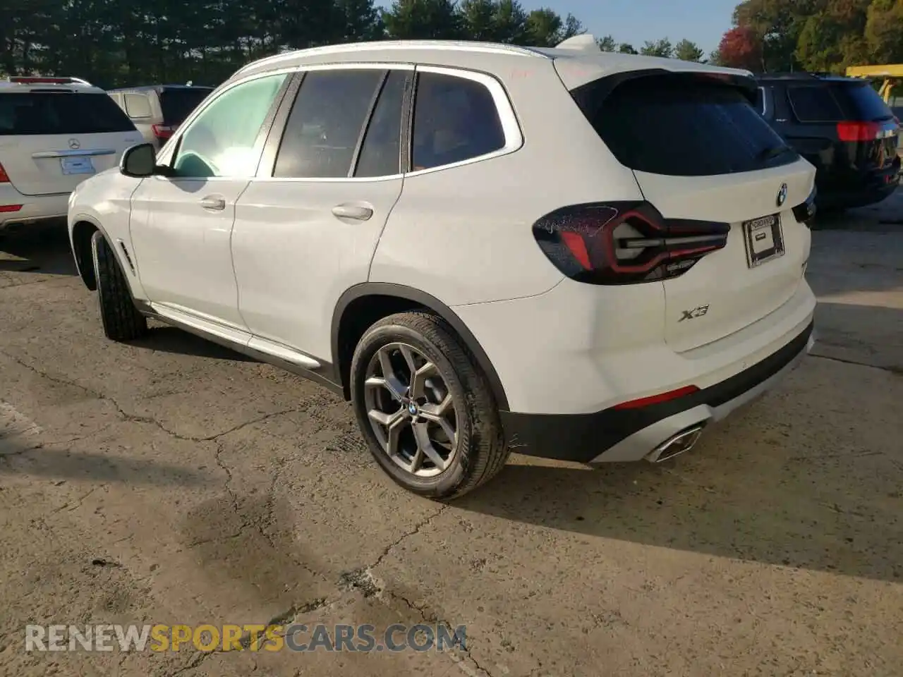 3 Photograph of a damaged car 5UX53DP06N9M07235 BMW X3 2022