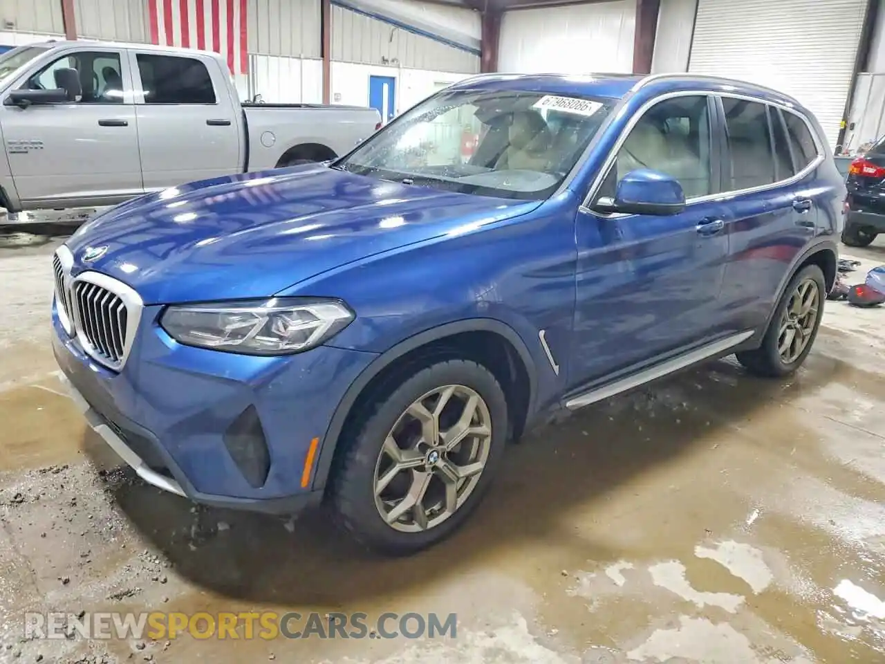 1 Photograph of a damaged car 5UX53DP06N9M92707 BMW X3 2022