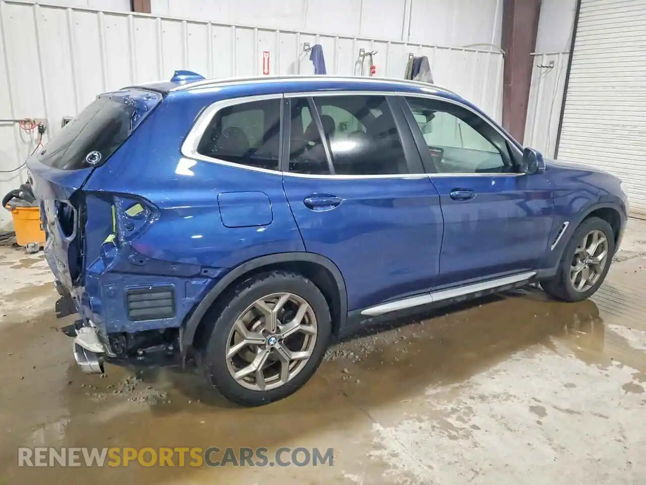 3 Photograph of a damaged car 5UX53DP06N9M92707 BMW X3 2022