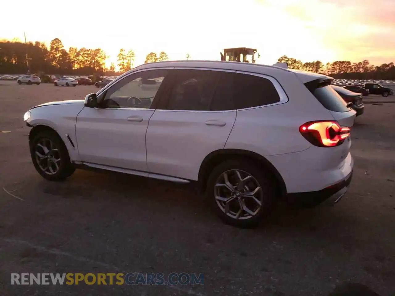 2 Photograph of a damaged car 5UX53DP06N9N05133 BMW X3 2022
