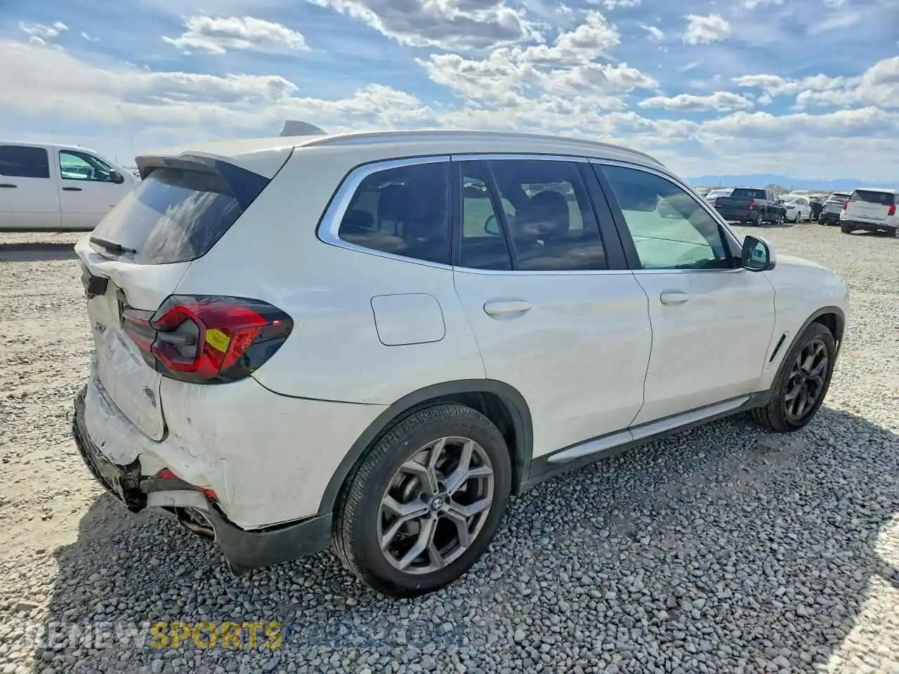 3 Photograph of a damaged car 5UX53DP07N9J49971 BMW X3 2022