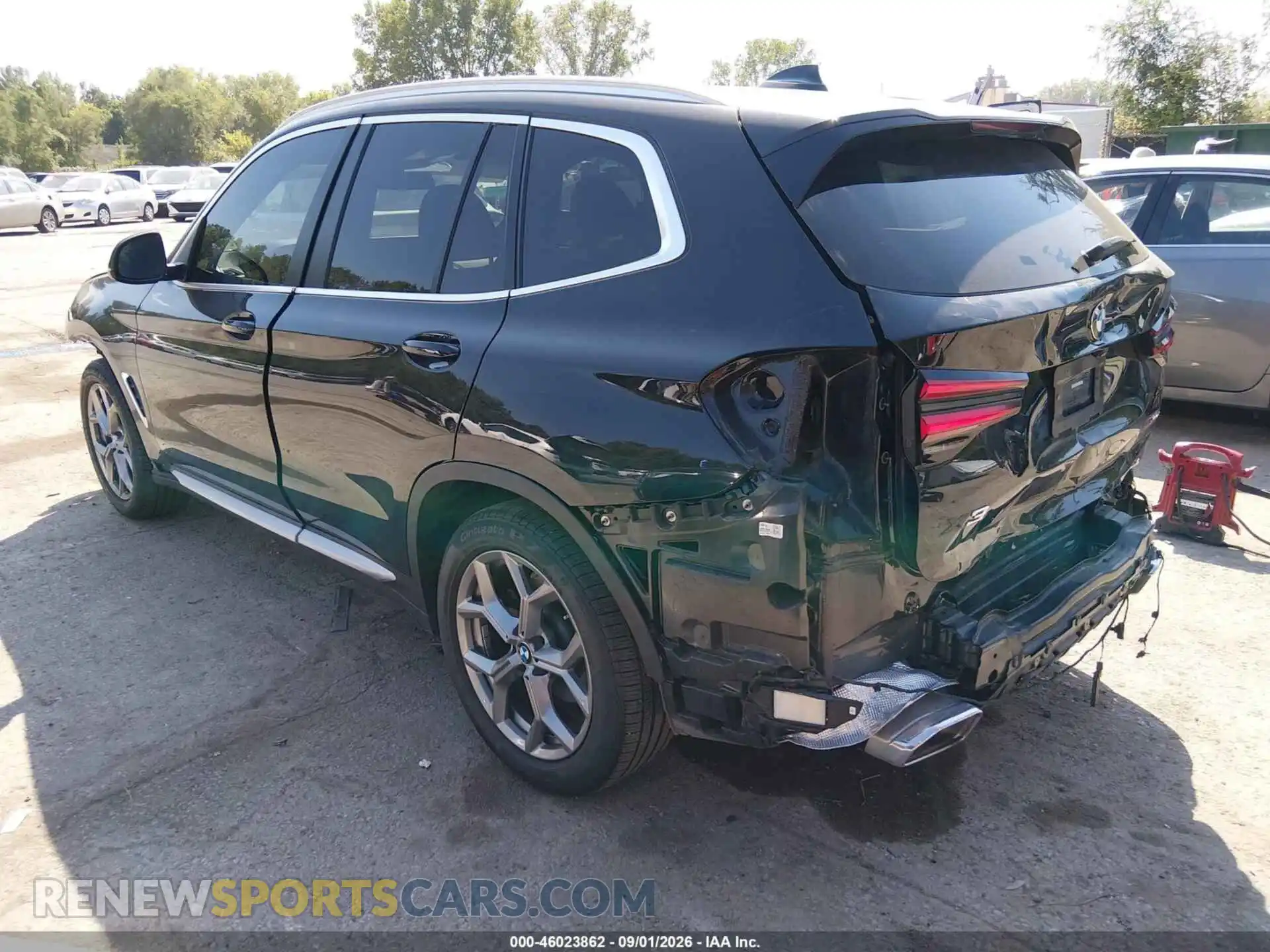 3 Photograph of a damaged car 5UX53DP07N9L22503 BMW X3 2022
