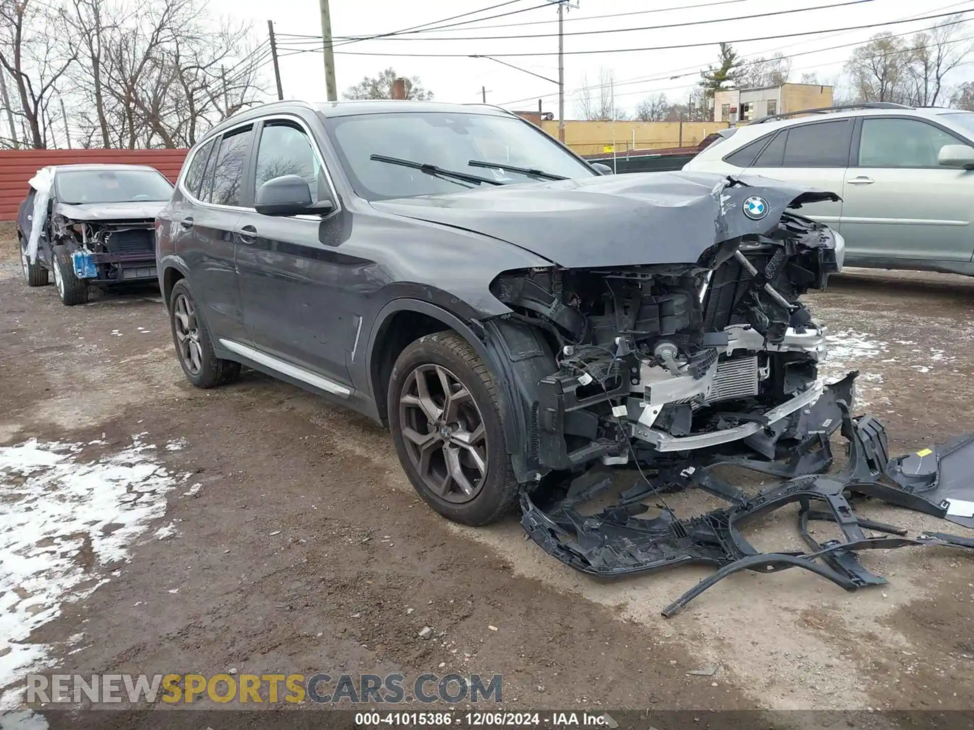 1 Photograph of a damaged car 5UX53DP07N9M14954 BMW X3 2022