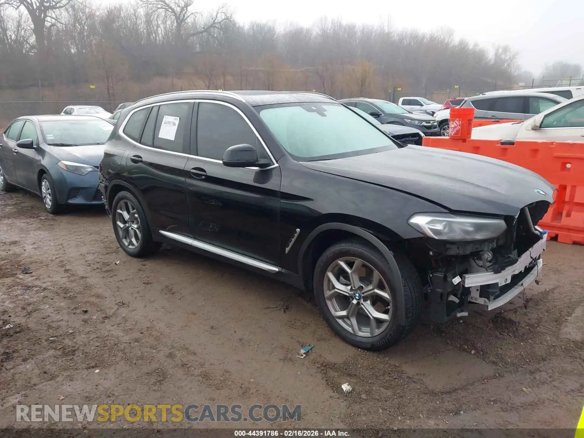 1 Photograph of a damaged car 5UX53DP07N9M93638 BMW X3 2022