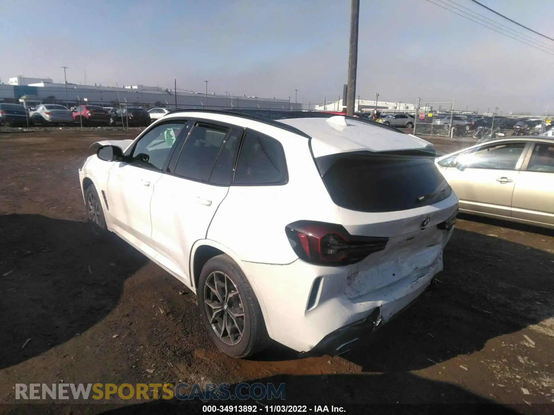 3 Photograph of a damaged car 5UX53DP07N9N28291 BMW X3 2022