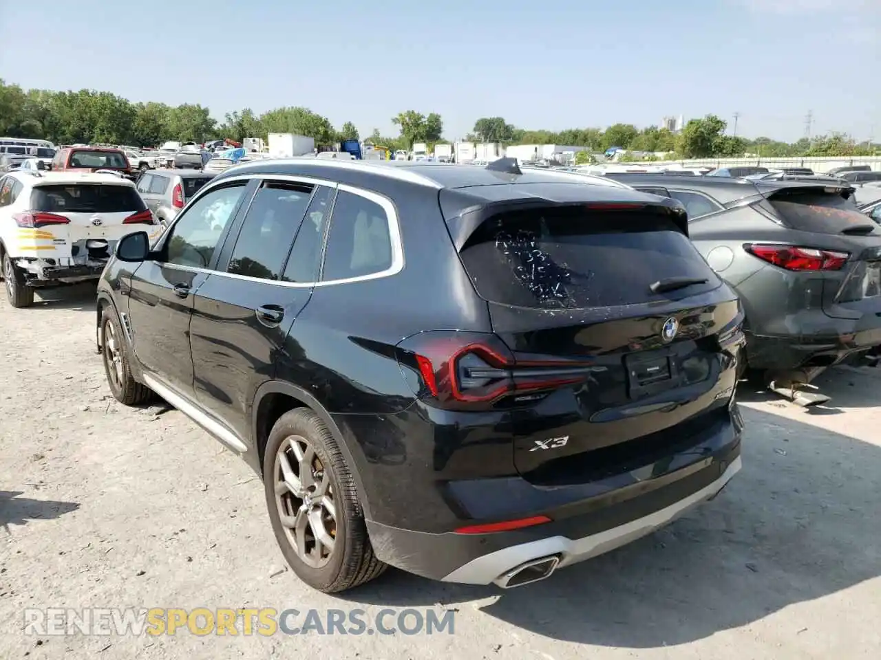 3 Photograph of a damaged car 5UX53DP08N9L88705 BMW X3 2022