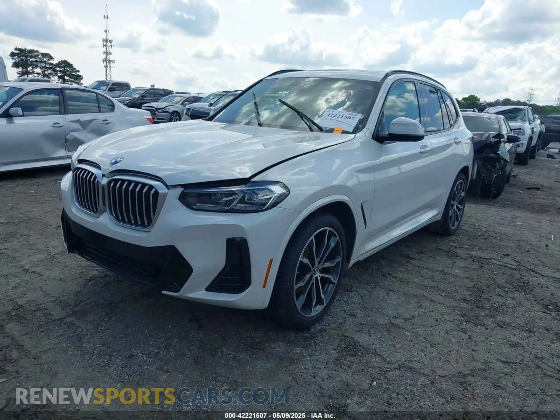 2 Photograph of a damaged car 5UX53DP08N9M12047 BMW X3 2022