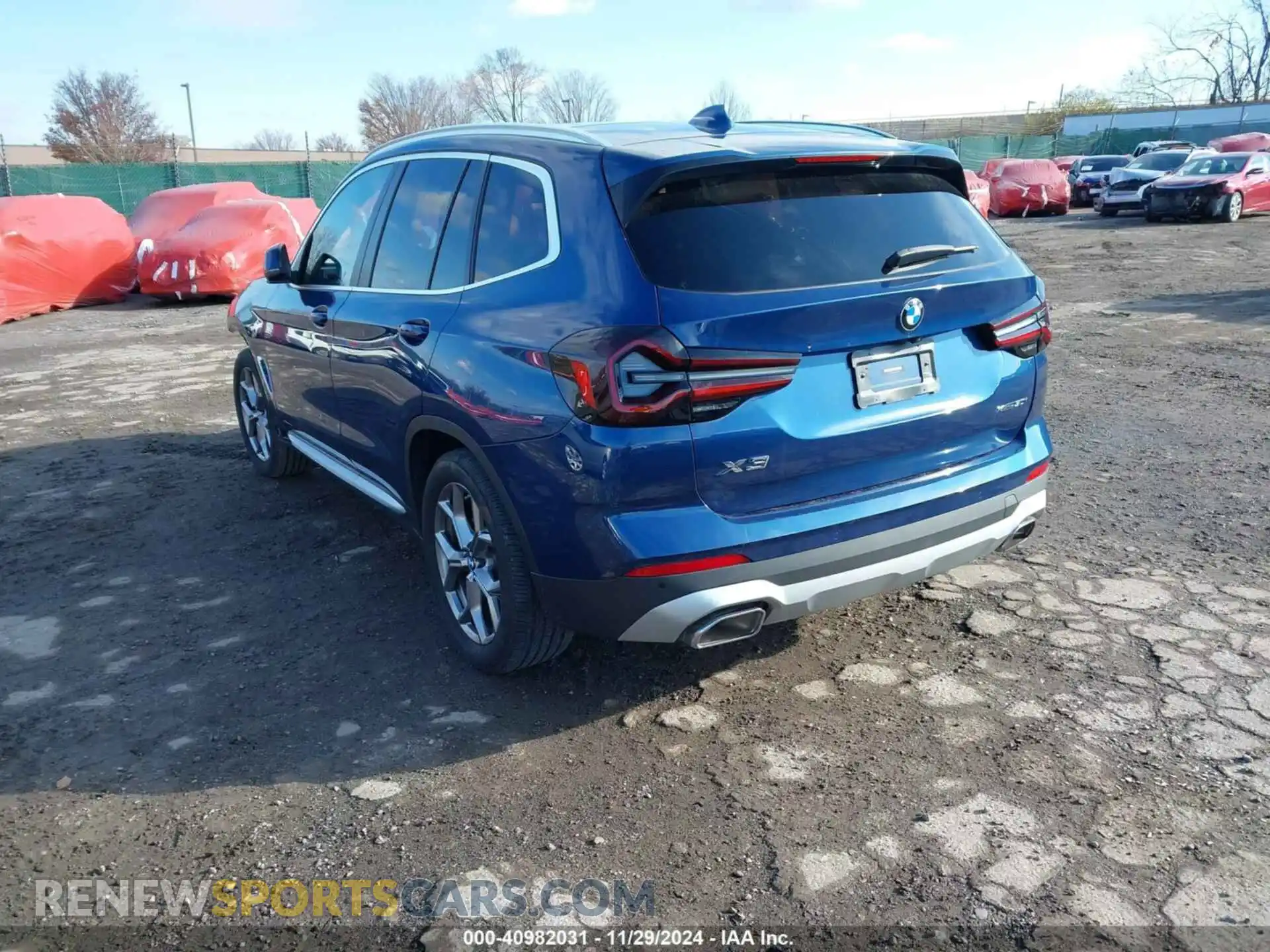3 Photograph of a damaged car 5UX53DP08N9M75620 BMW X3 2022
