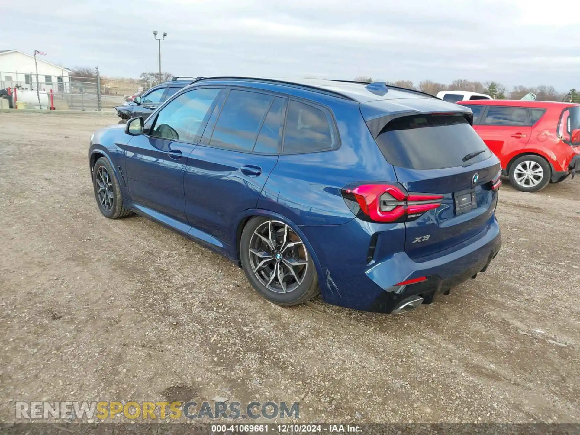 3 Photograph of a damaged car 5UX53DP08N9N39848 BMW X3 2022