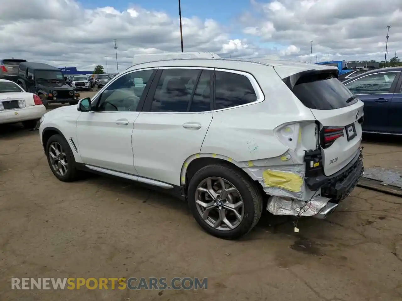 2 Photograph of a damaged car 5UX53DP09N9J20892 BMW X3 2022