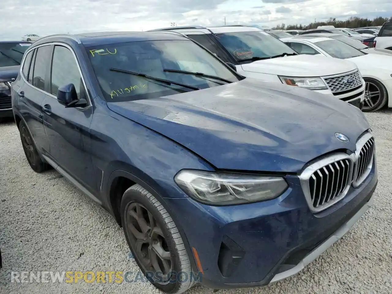 1 Photograph of a damaged car 5UX53DP09N9J53813 BMW X3 2022