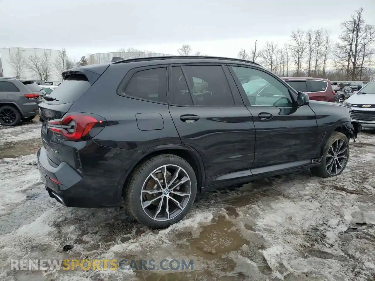 3 Photograph of a damaged car 5UX53DP09N9K43964 BMW X3 2022