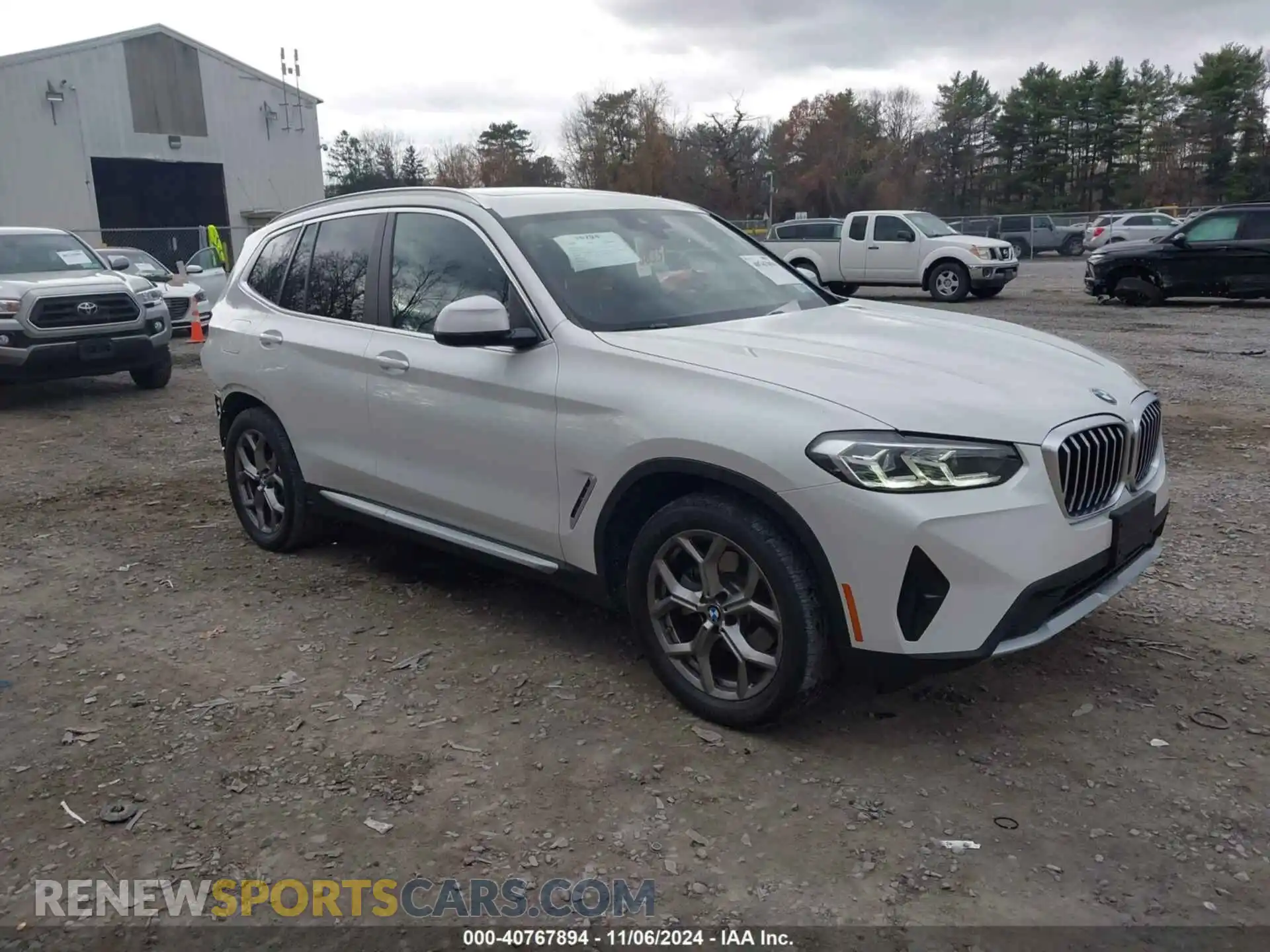 1 Photograph of a damaged car 5UX53DP09N9K59517 BMW X3 2022