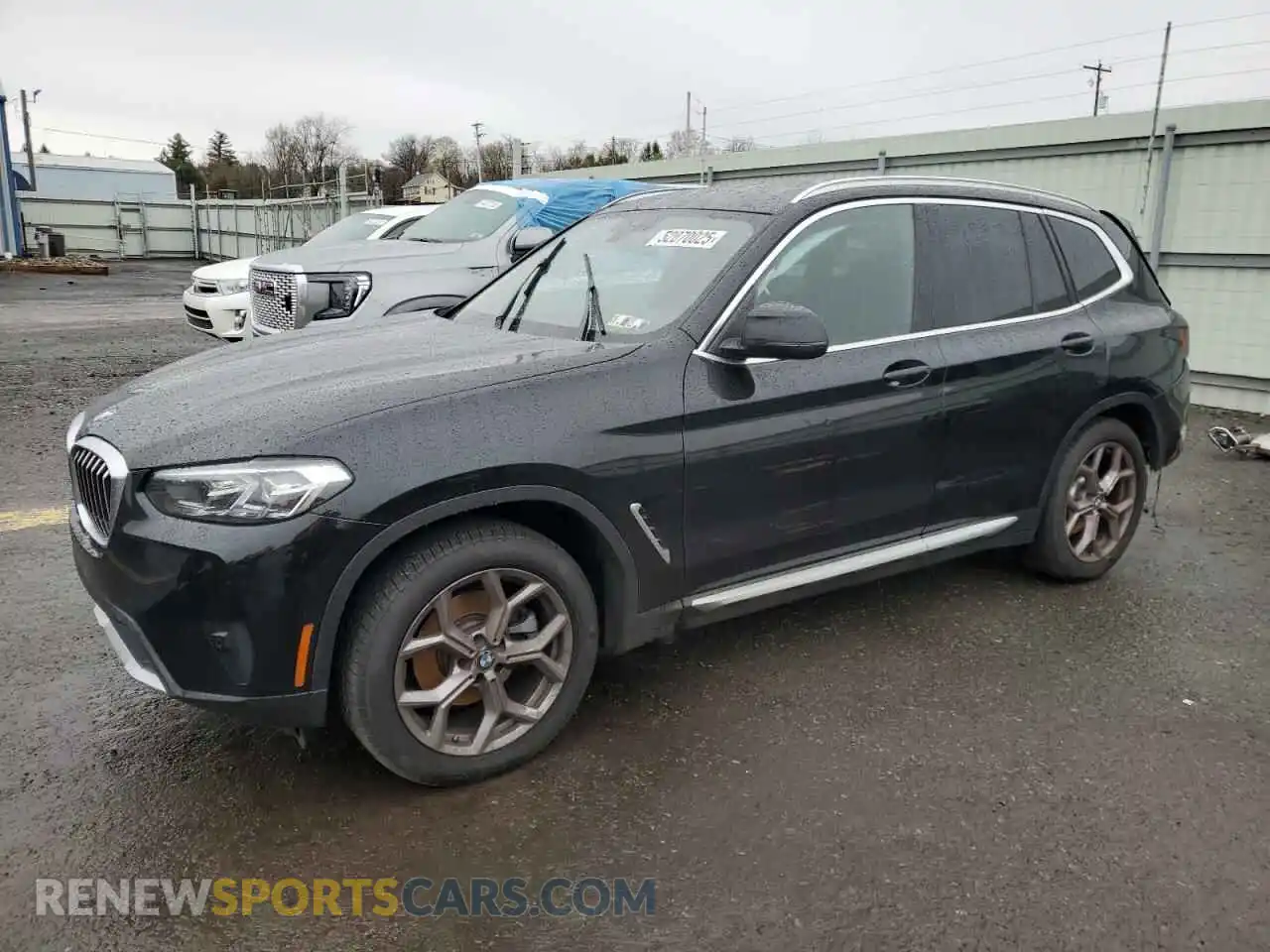 1 Photograph of a damaged car 5UX53DP09N9K86006 BMW X3 2022