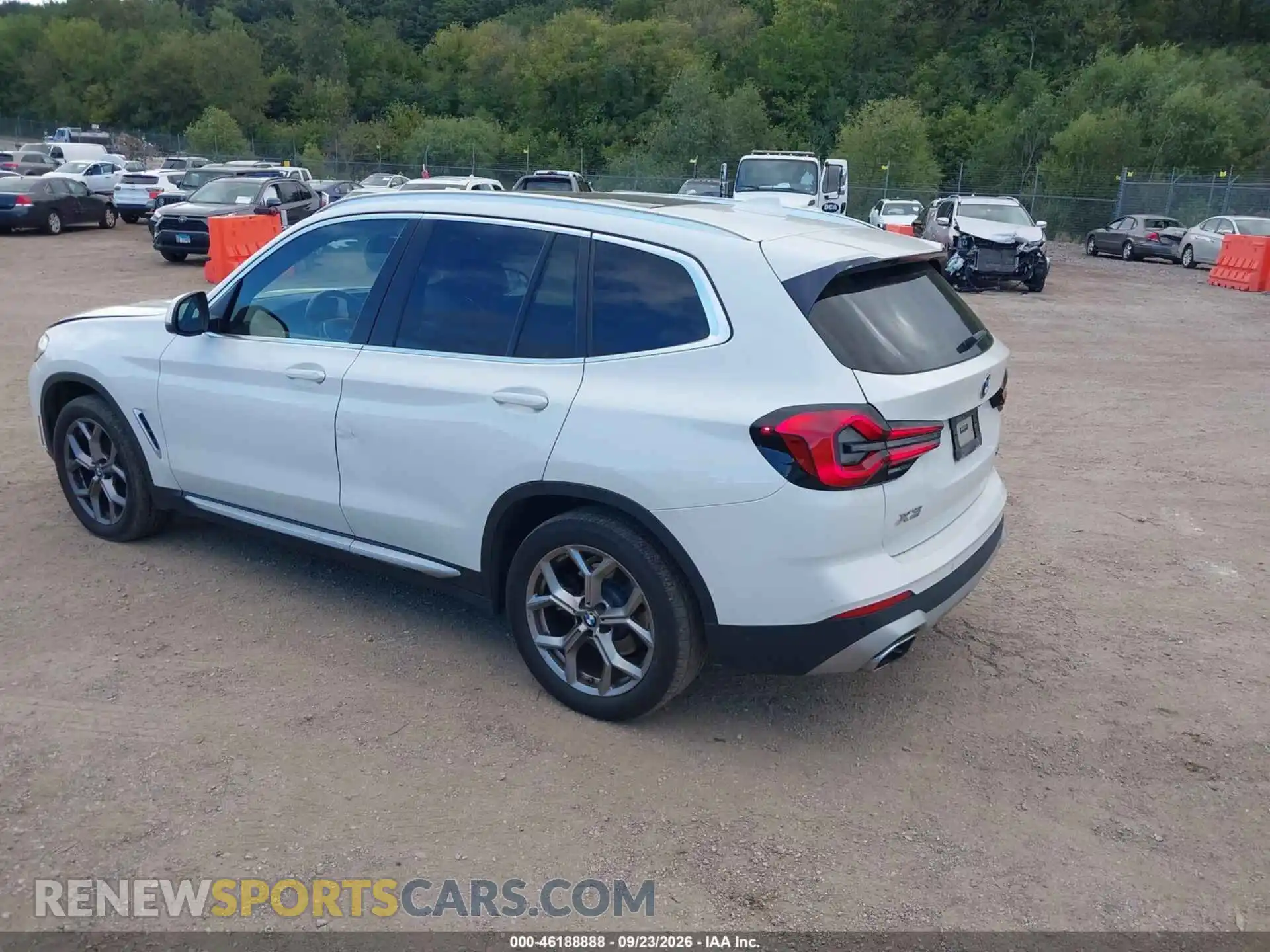 3 Photograph of a damaged car 5UX53DP09N9L35320 BMW X3 2022