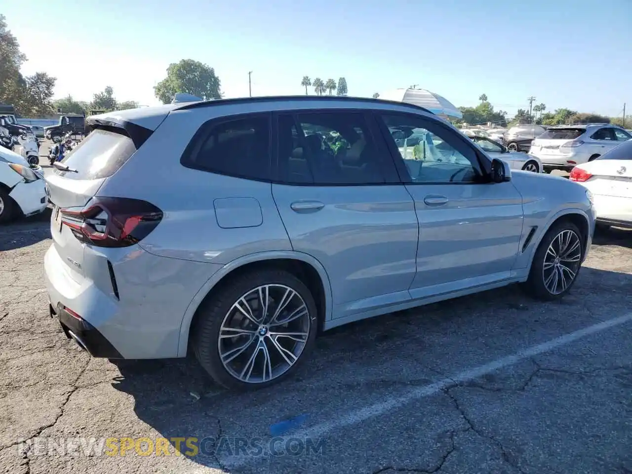 3 Photograph of a damaged car 5UX53DP09N9M29567 BMW X3 2022