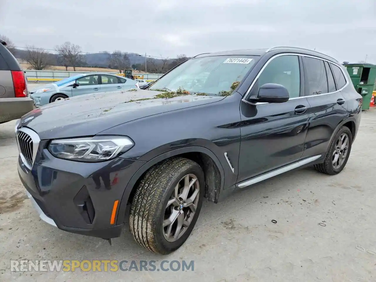 1 Photograph of a damaged car 5UX53DP09N9N22069 BMW X3 2022