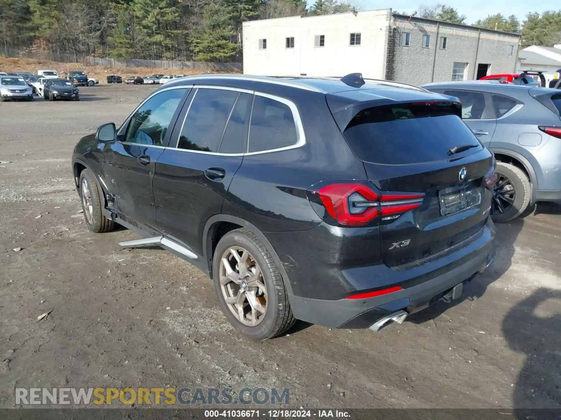 3 Photograph of a damaged car 5UX53DP0XN9J32307 BMW X3 2022