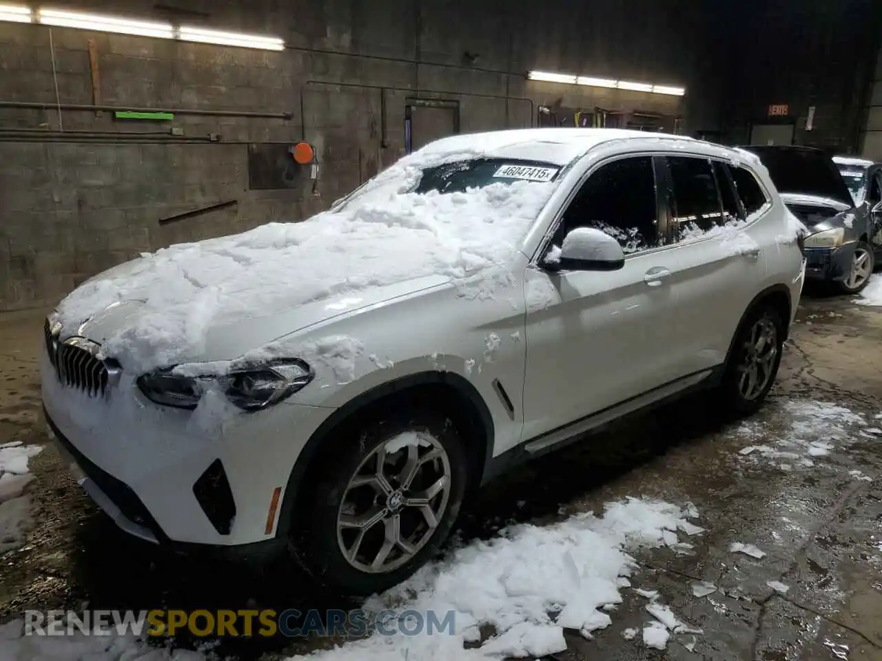 1 Photograph of a damaged car 5UX53DP0XN9K53712 BMW X3 2022