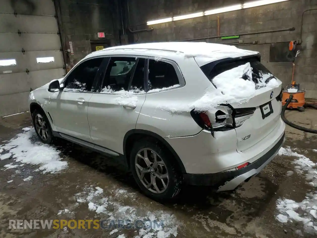 2 Photograph of a damaged car 5UX53DP0XN9K53712 BMW X3 2022