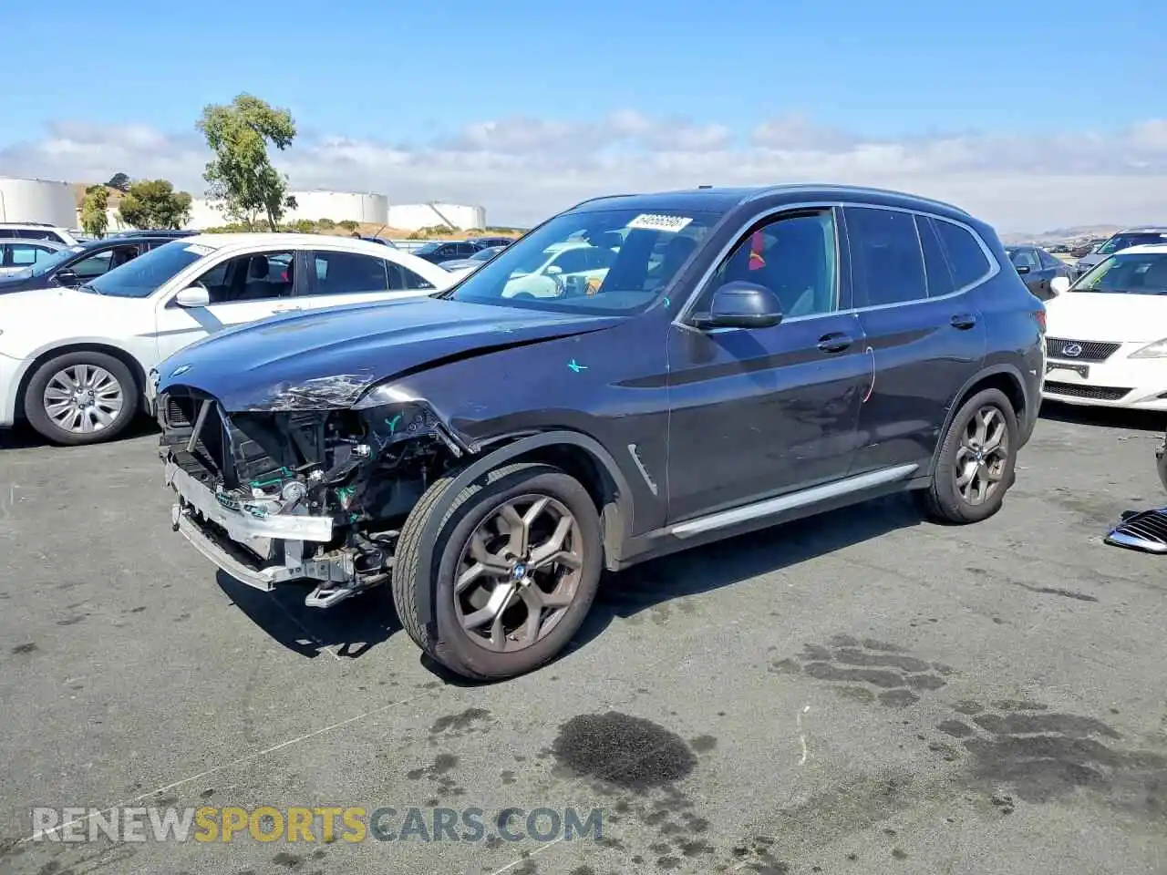 1 Photograph of a damaged car 5UX53DP0XN9L06621 BMW X3 2022