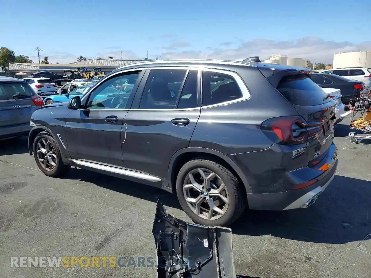 2 Photograph of a damaged car 5UX53DP0XN9L06621 BMW X3 2022