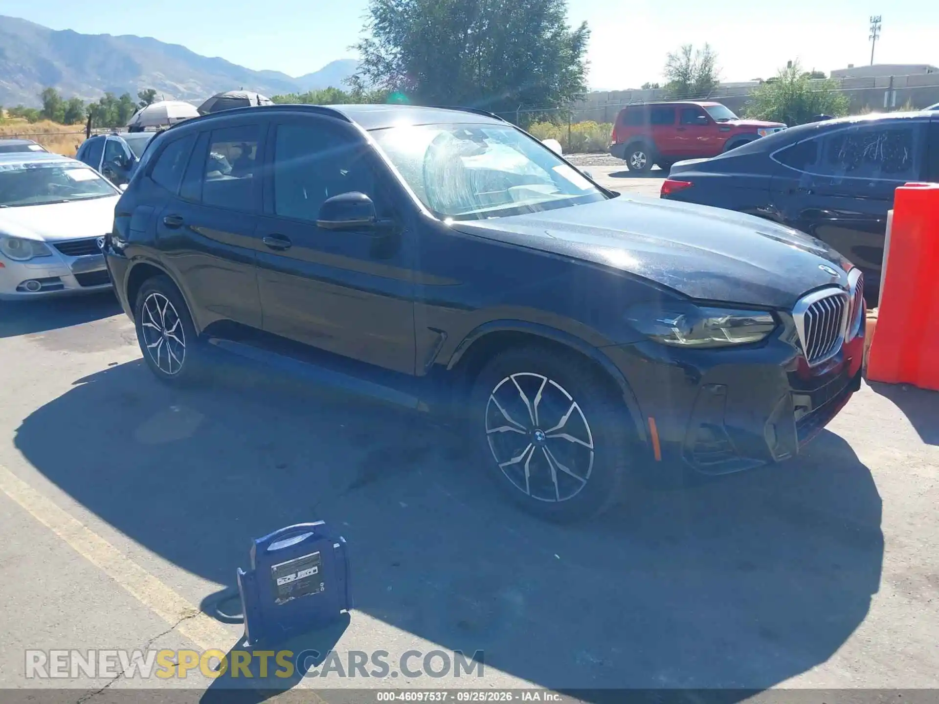 1 Photograph of a damaged car 5UX53DP0XN9M06945 BMW X3 2022