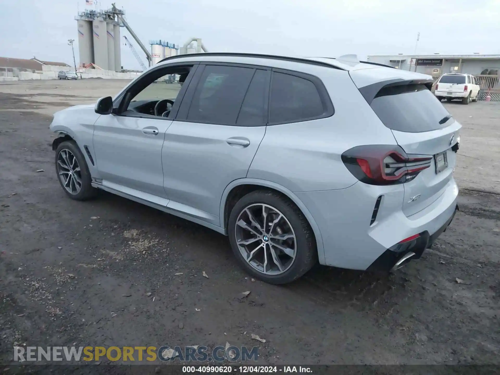 3 Photograph of a damaged car 5UX53DP0XN9M29738 BMW X3 2022