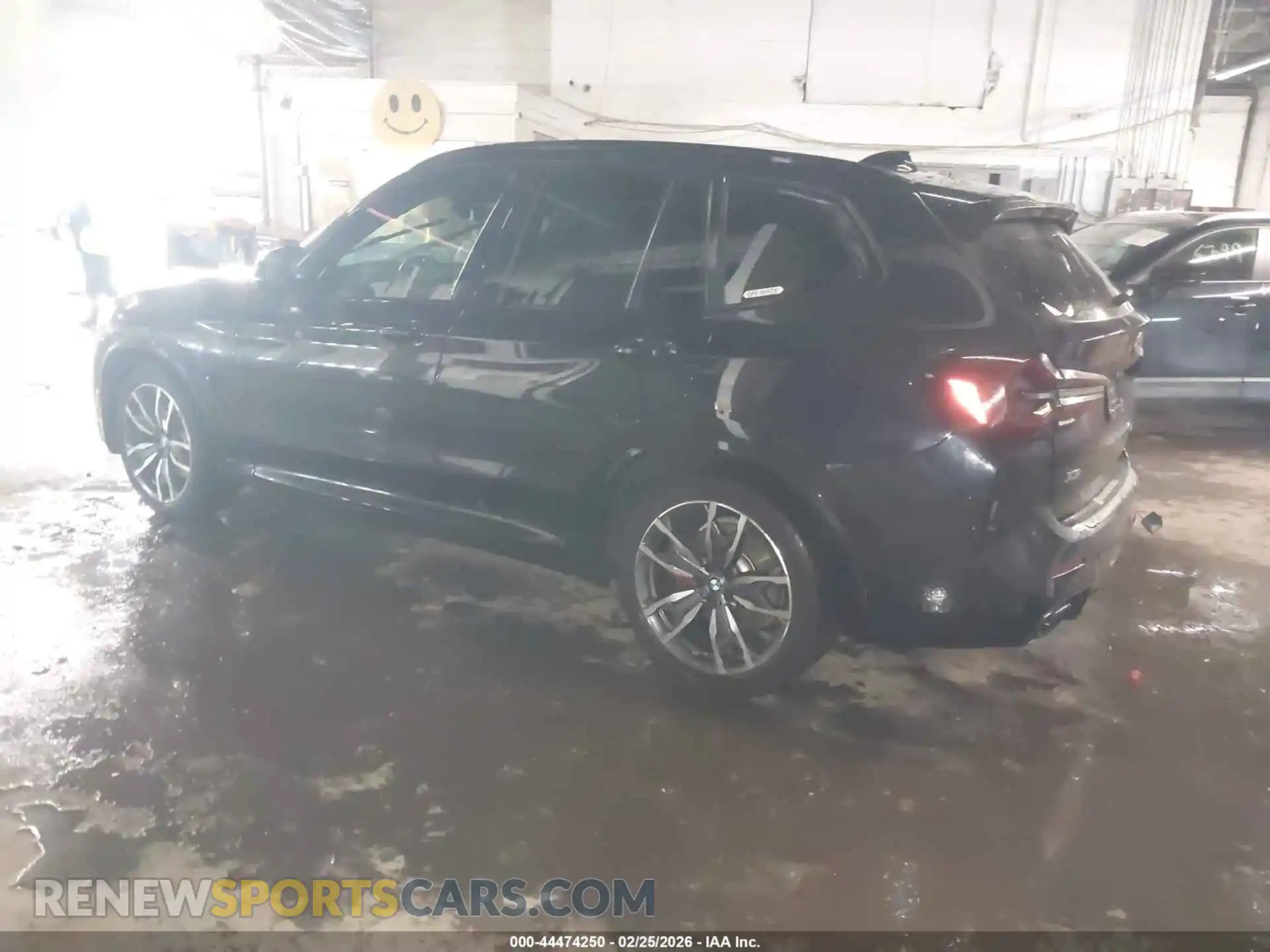 3 Photograph of a damaged car 5UX83DP01N9K17811 BMW X3 2022