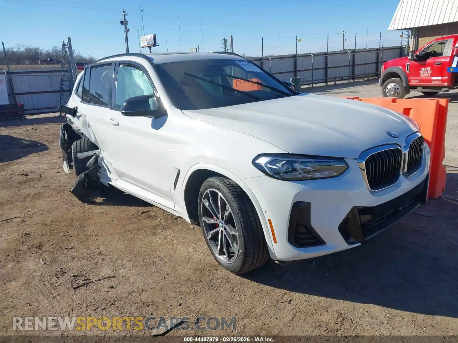 1 Photograph of a damaged car 5UX83DP04N9M54566 BMW X3 2022