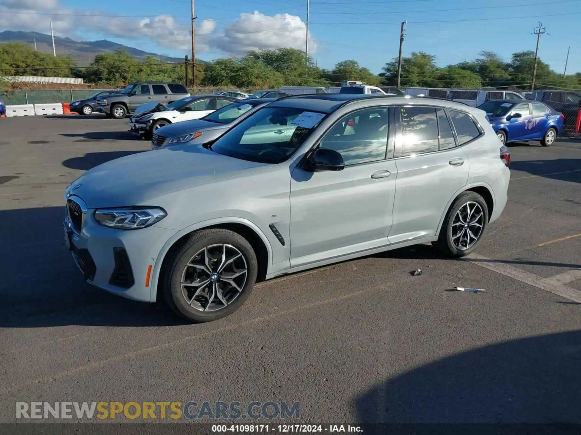 2 Photograph of a damaged car 5UX83DP09N9J31744 BMW X3 2022