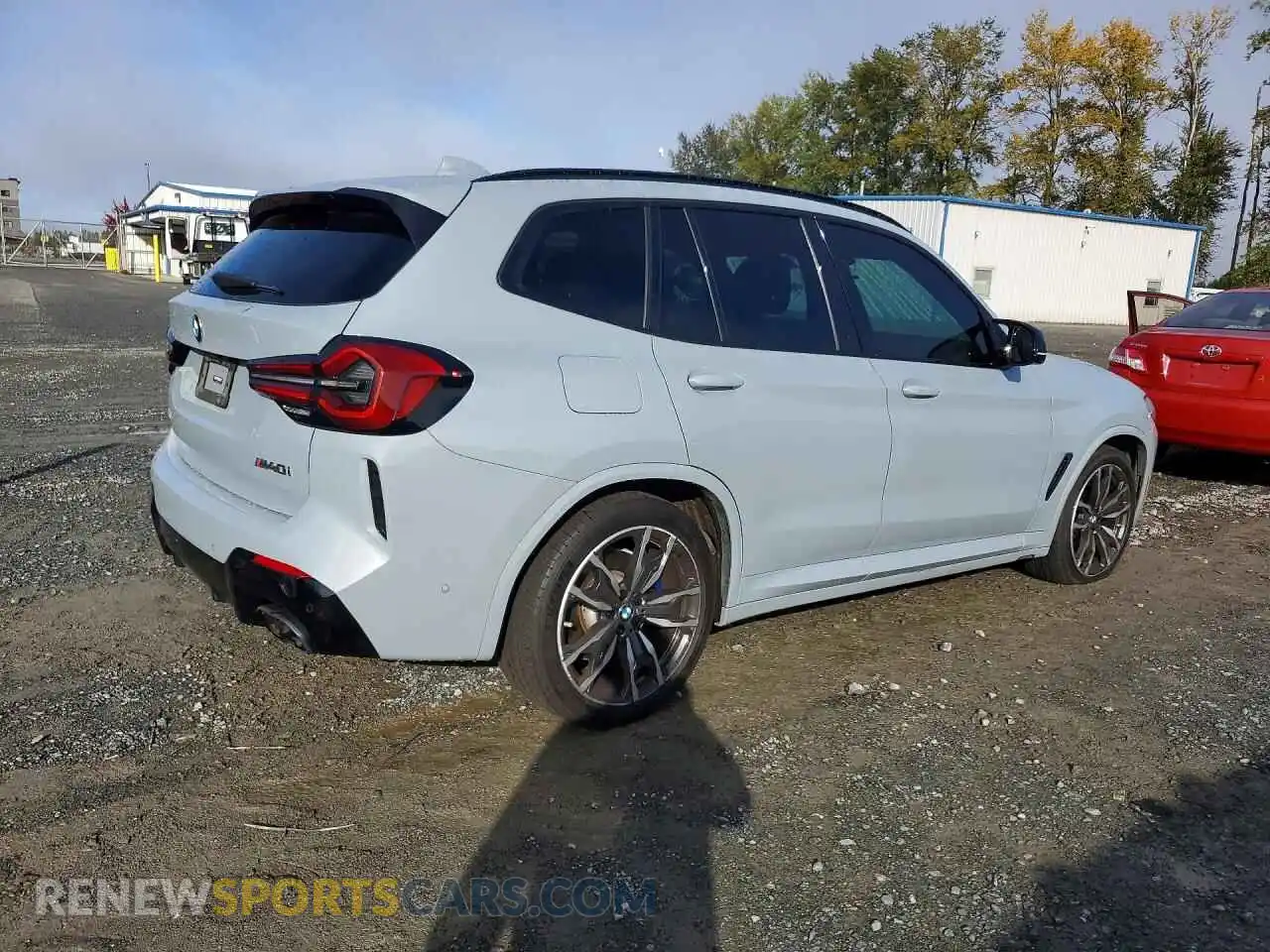 3 Photograph of a damaged car 5UX83DP09N9K81921 BMW X3 2022