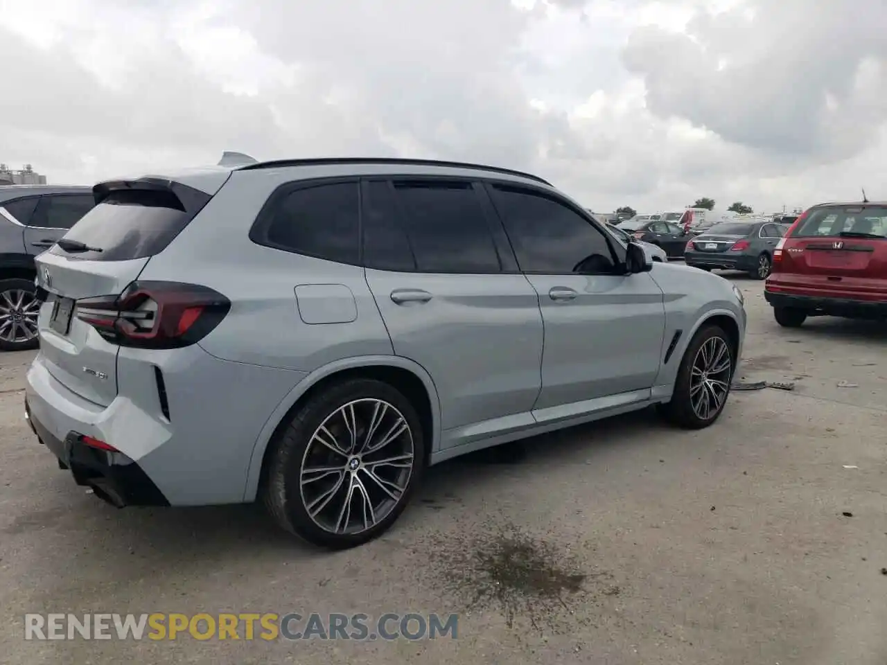 3 Photograph of a damaged car WBX47DP02NN157441 BMW X3 2022