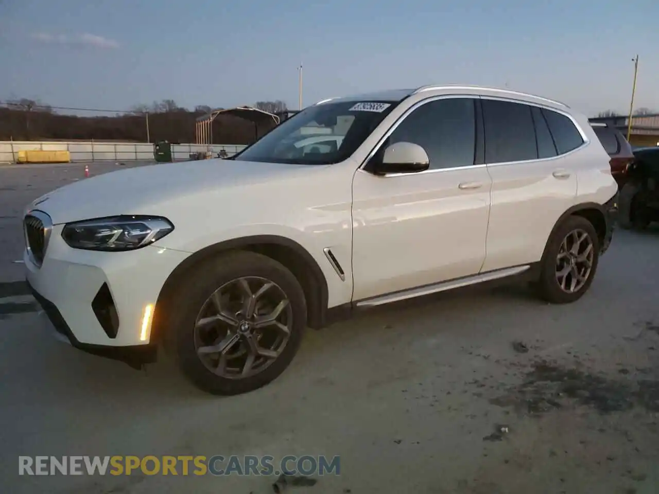 1 Photograph of a damaged car WBX47DP02NN173347 BMW X3 2022