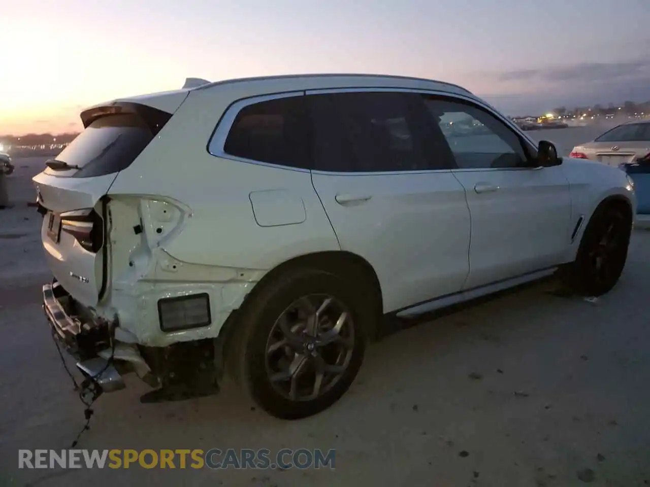 3 Photograph of a damaged car WBX47DP02NN173347 BMW X3 2022