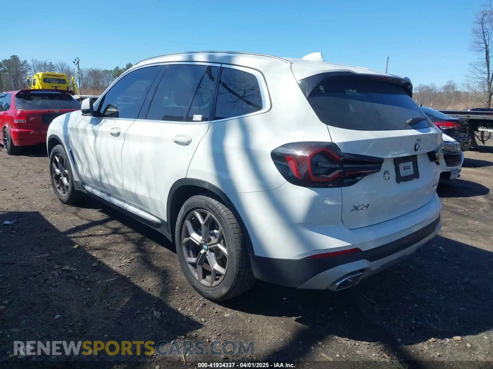 3 Photograph of a damaged car WBX57DP03NN143634 BMW X3 2022