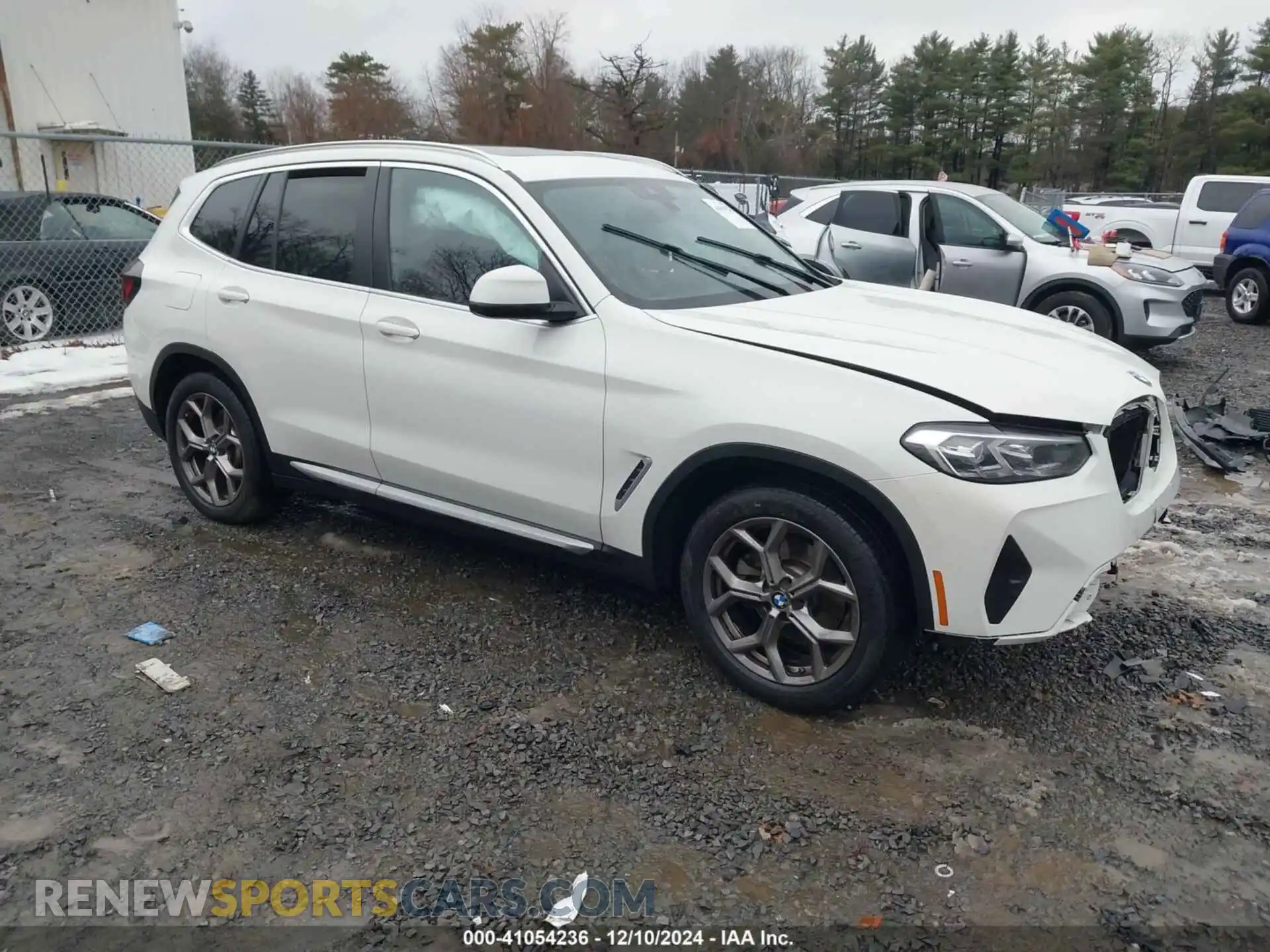 1 Photograph of a damaged car WBX57DP03NN167433 BMW X3 2022