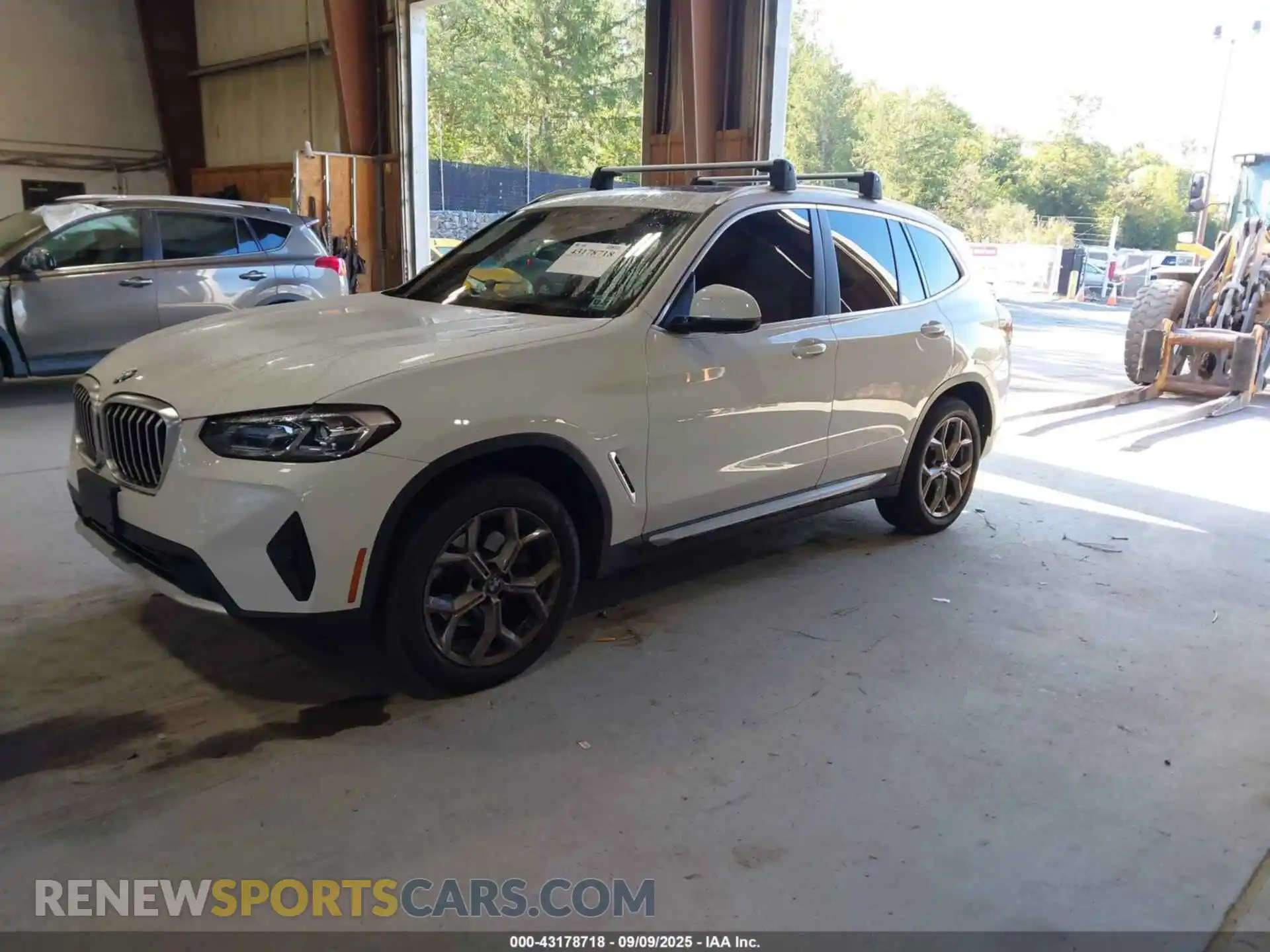 2 Photograph of a damaged car WBX57DP06NN175610 BMW X3 2022