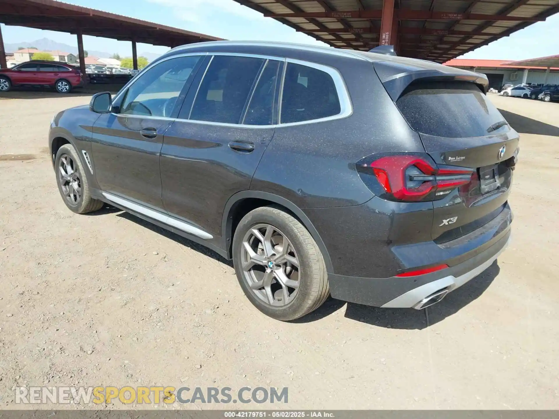3 Photograph of a damaged car WBX57DP09NN169817 BMW X3 2022