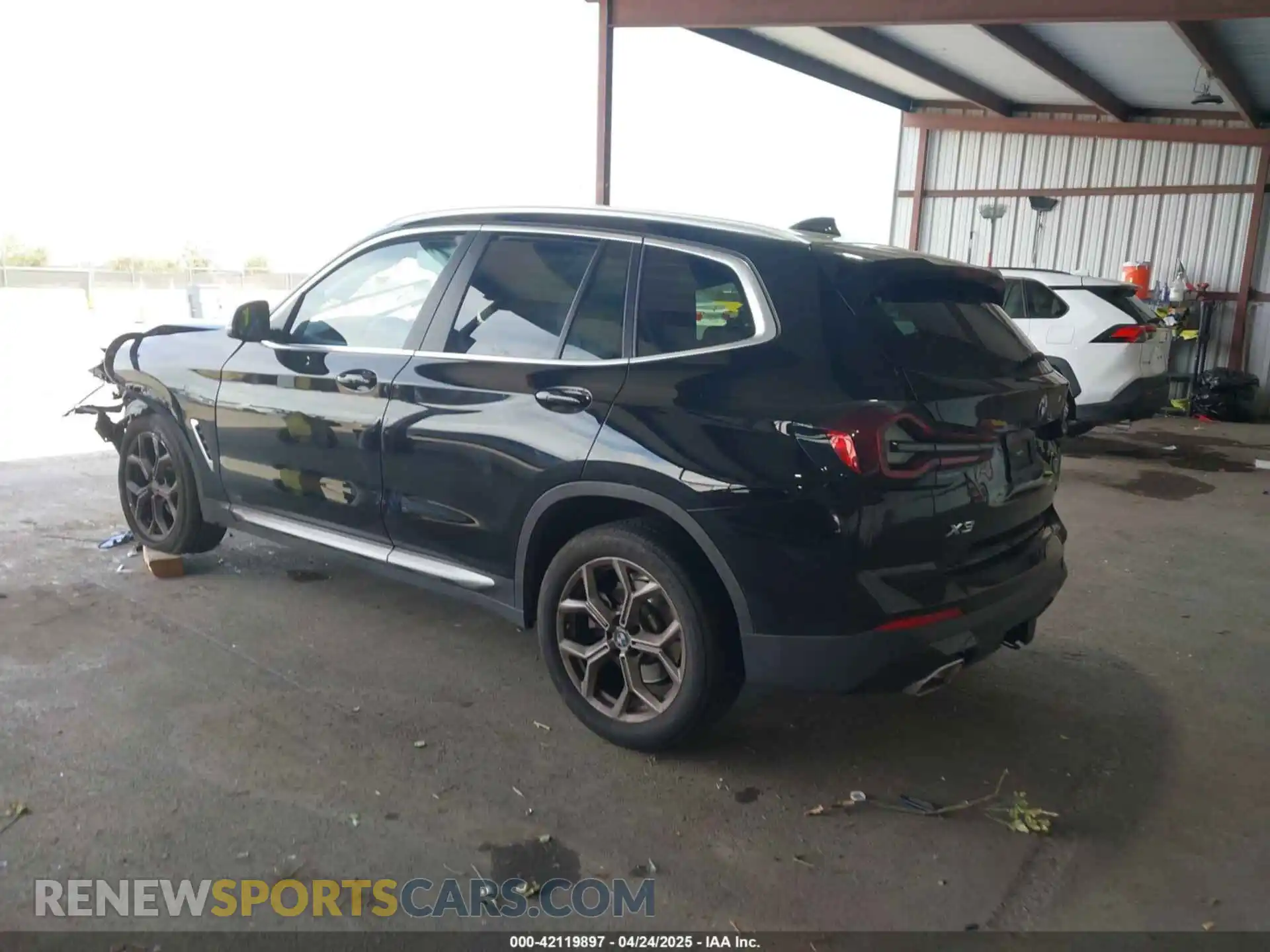 3 Photograph of a damaged car WBX57DP0XNN183208 BMW X3 2022