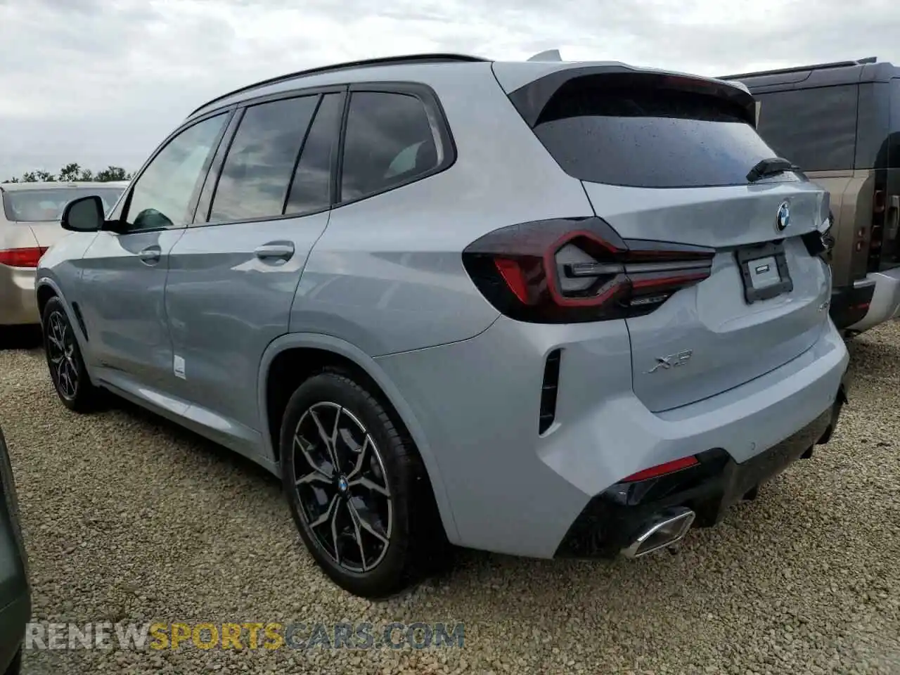 2 Photograph of a damaged car 5UX43DP00P9N56576 BMW X3 2023