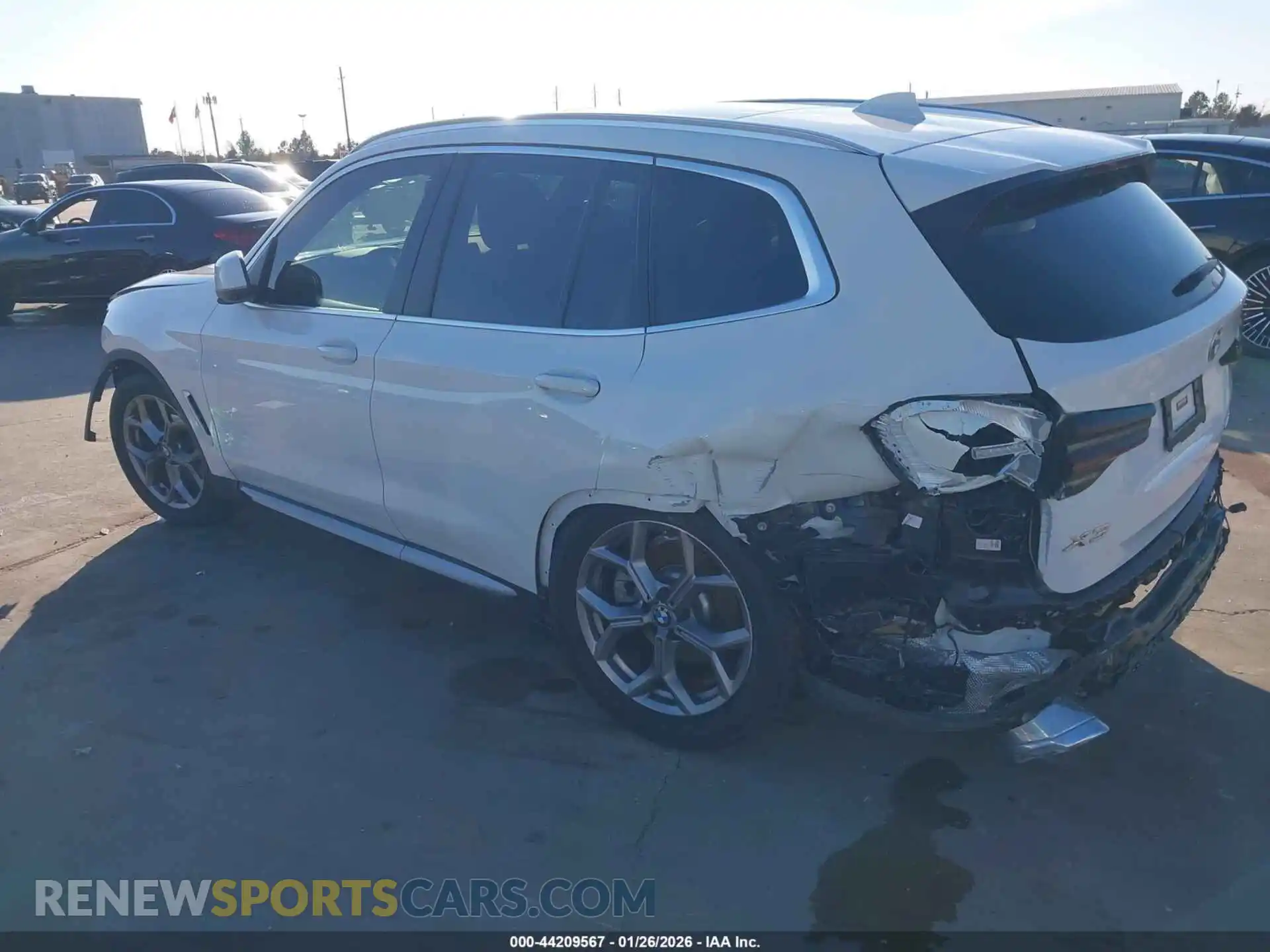 3 Photograph of a damaged car 5UX43DP00P9S68928 BMW X3 2023
