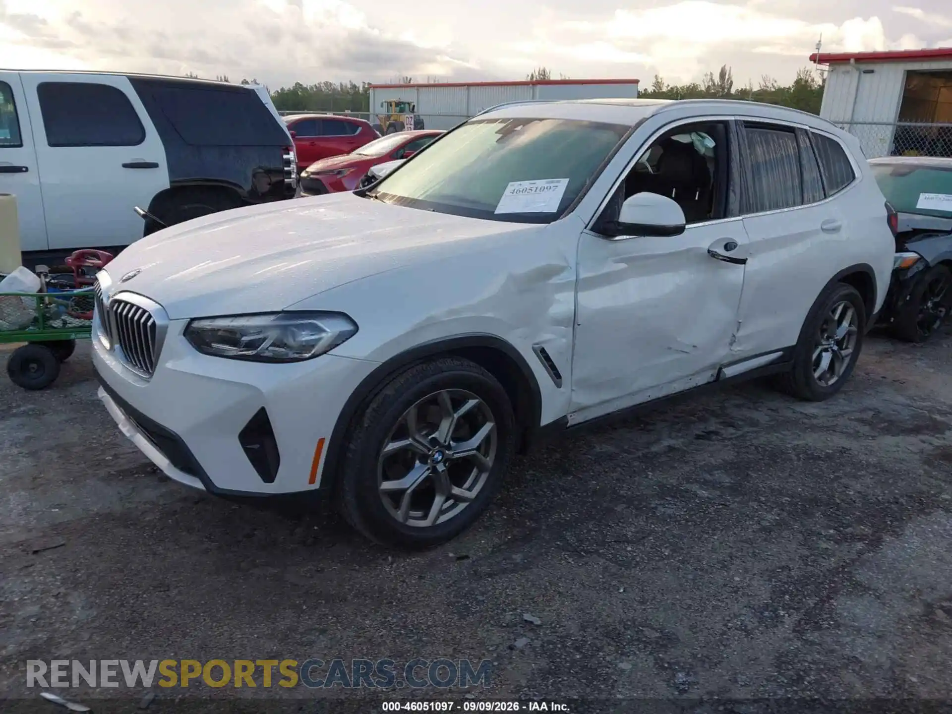 2 Photograph of a damaged car 5UX43DP01P9P77894 BMW X3 2023