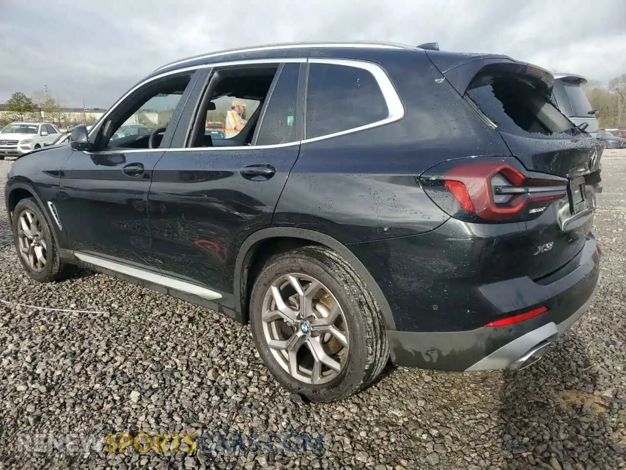2 Photograph of a damaged car 5UX43DP02P9R90353 BMW X3 2023