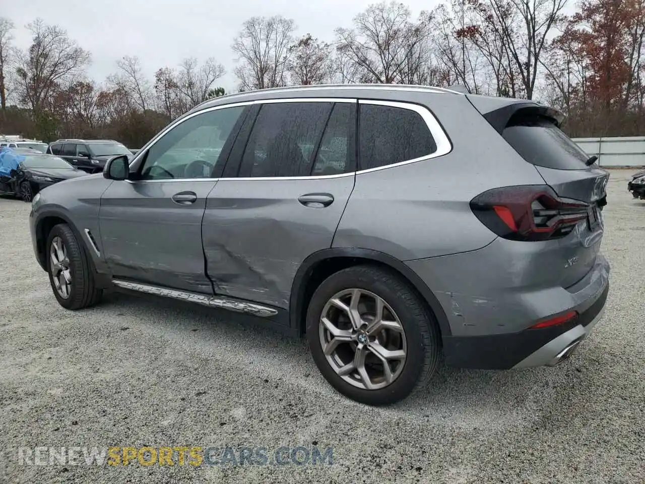 2 Photograph of a damaged car 5UX43DP02P9S10383 BMW X3 2023