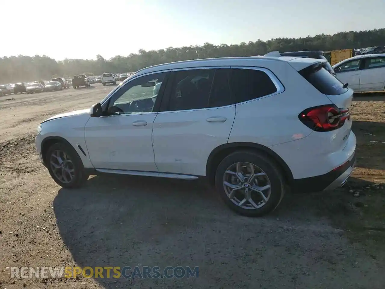 2 Photograph of a damaged car 5UX43DP03P9R67440 BMW X3 2023