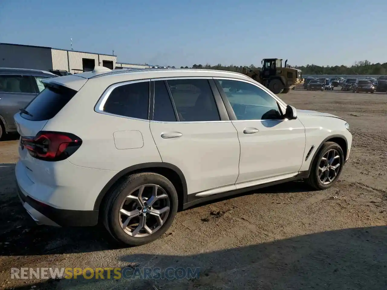 3 Photograph of a damaged car 5UX43DP03P9R67440 BMW X3 2023