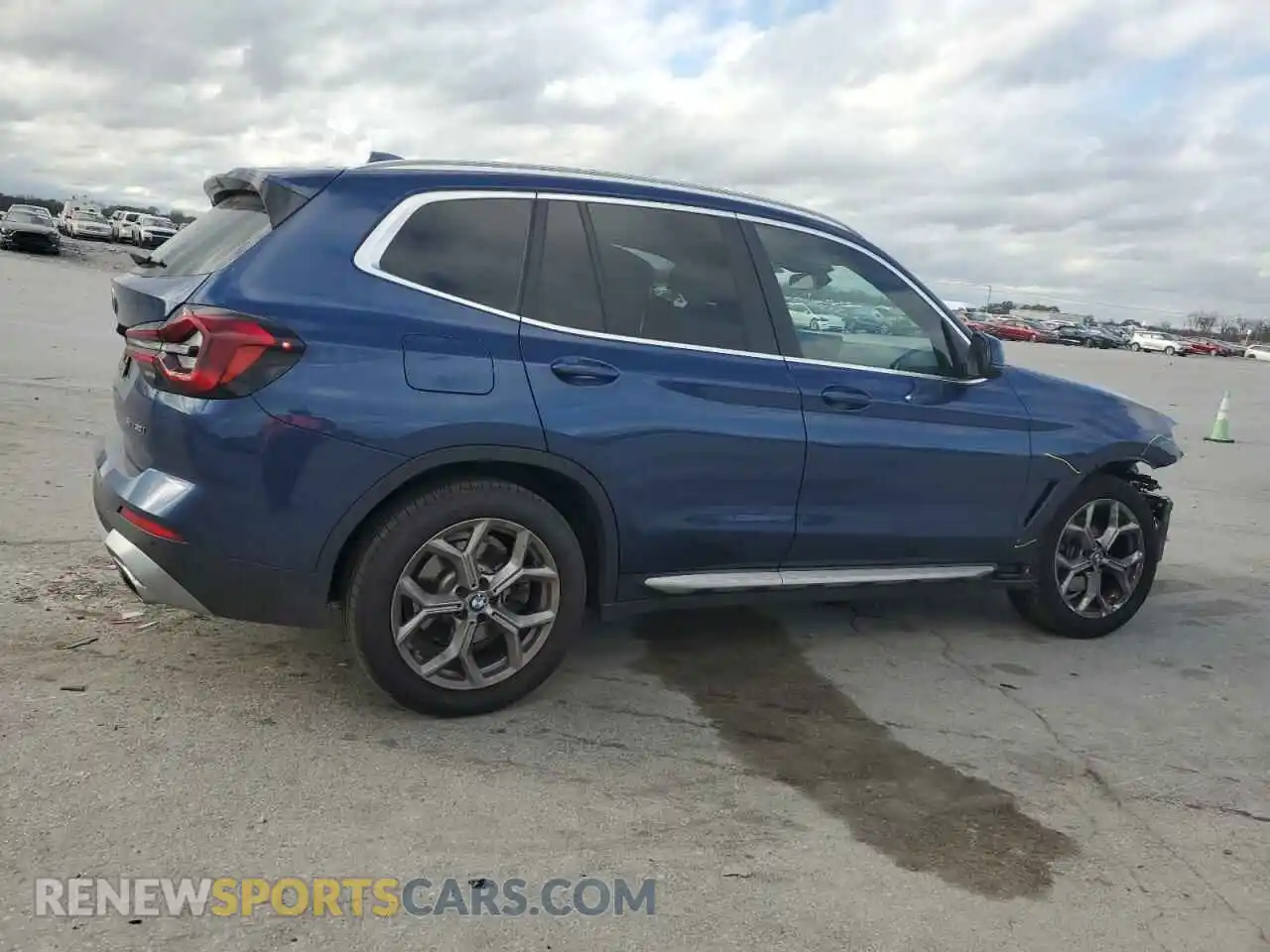 3 Photograph of a damaged car 5UX43DP03P9S19416 BMW X3 2023