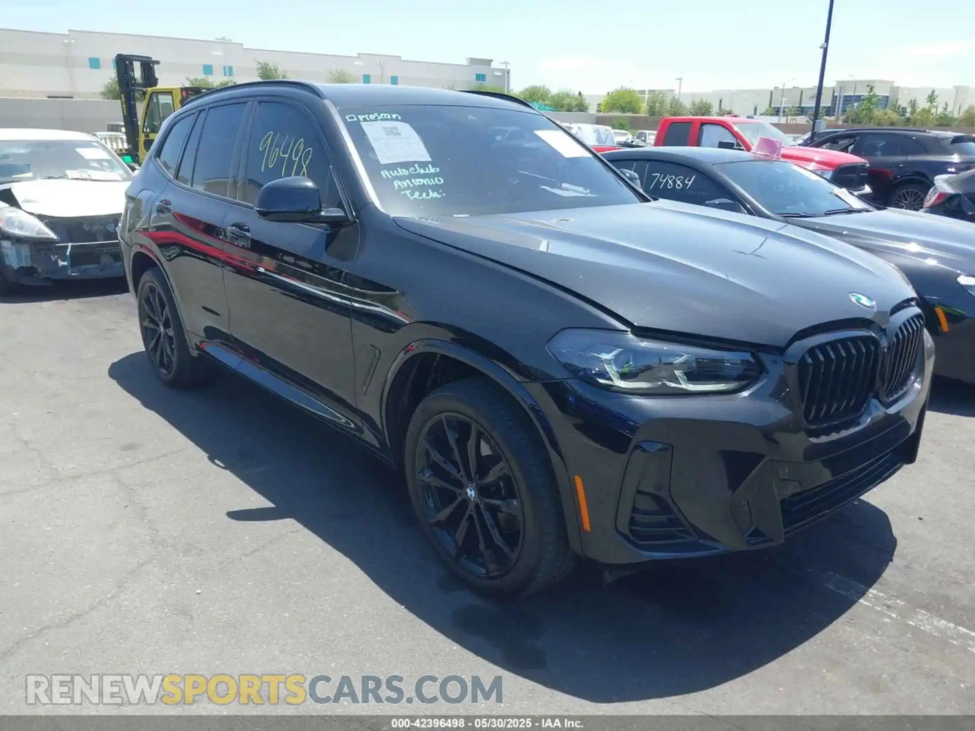 1 Photograph of a damaged car 5UX43DP03P9S63545 BMW X3 2023